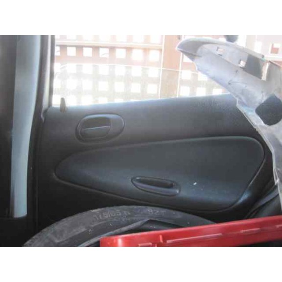 peugeot 206 berlina del año 2004