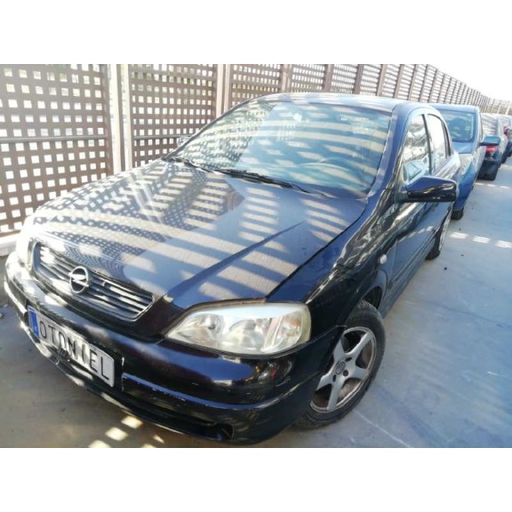 opel astra g berlina del año 2002