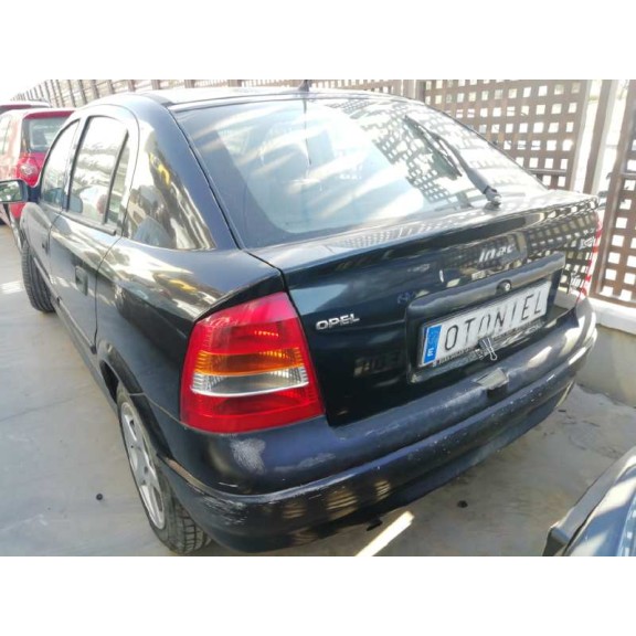 opel astra g berlina del año 2002
