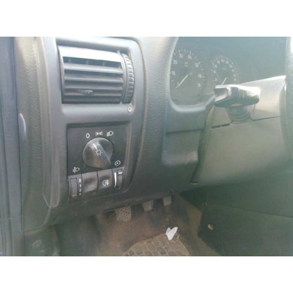 opel astra g berlina del año 2002