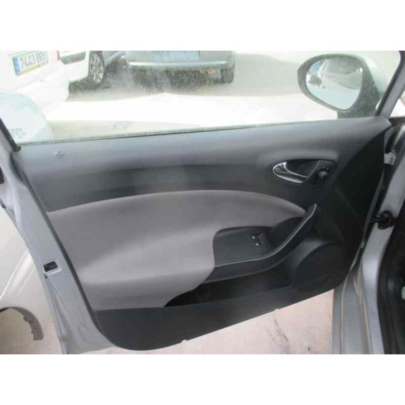 seat ibiza (6j5) del año 2013