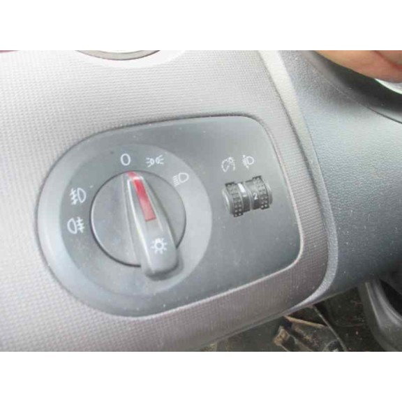 seat ibiza (6j5) del año 2013