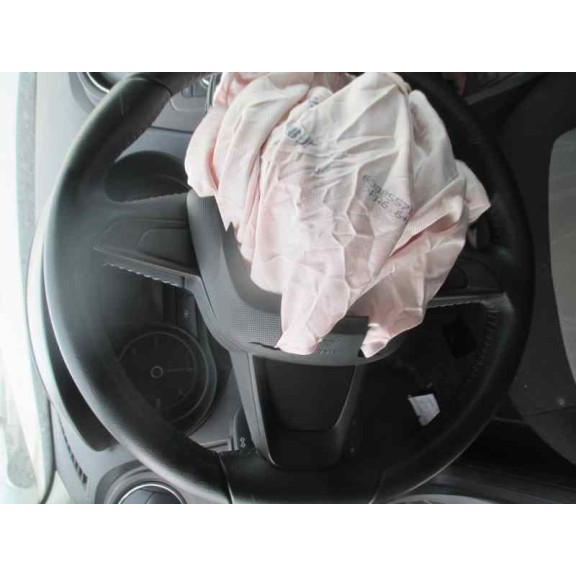 seat ibiza (6j5) del año 2013