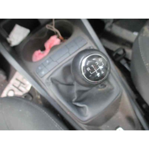 seat ibiza (6j5) del año 2013