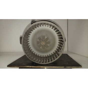 Recambio de motor calefaccion para kia carens 2.0 crdi ex monovolumen referencia OEM IAM 2J14 2L04 