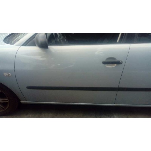 seat ibiza (6l1) del año 2003