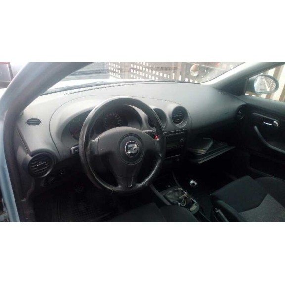 seat ibiza (6l1) del año 2003