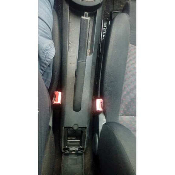 seat ibiza (6l1) del año 2003