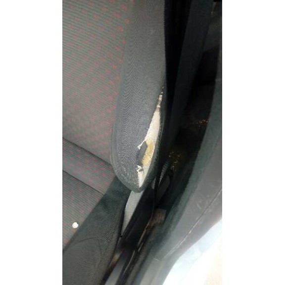 seat ibiza (6l1) del año 2003