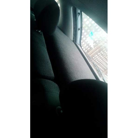 seat ibiza (6l1) del año 2003