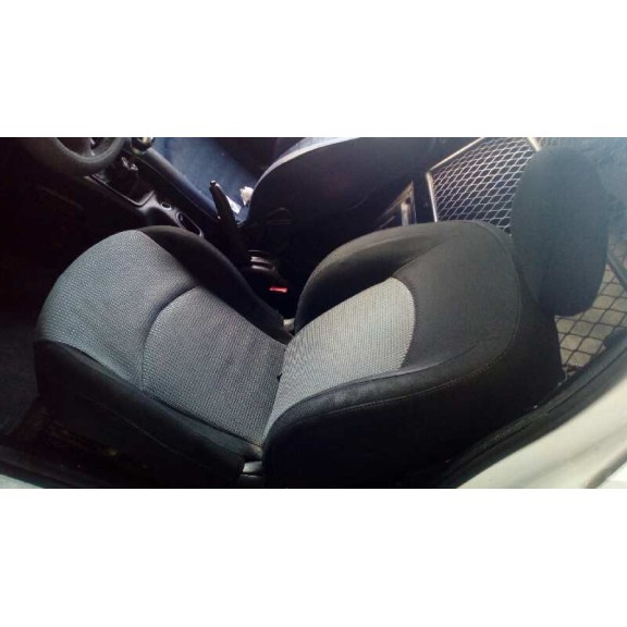 peugeot 206 berlina del año 2004