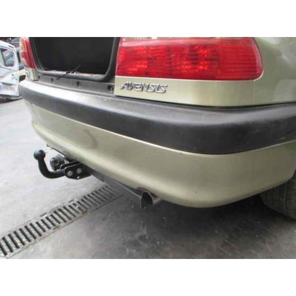 toyota avensis berlina (t 22) del año 2001