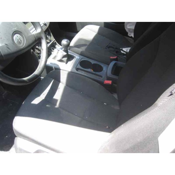 volkswagen passat variant (3c5) del año 2008