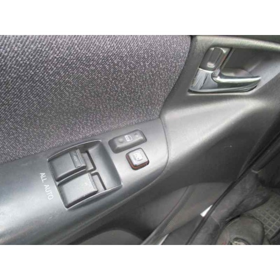 toyota corolla (e12) del año 2004