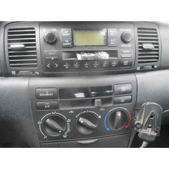 toyota corolla (e12) del año 2004