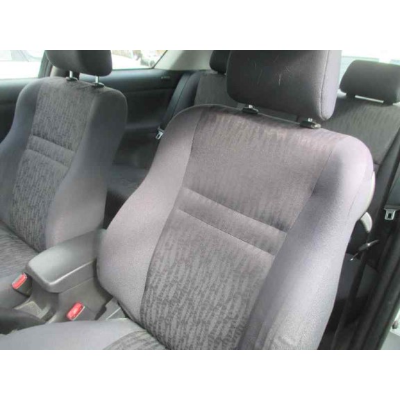 toyota corolla (e12) del año 2004