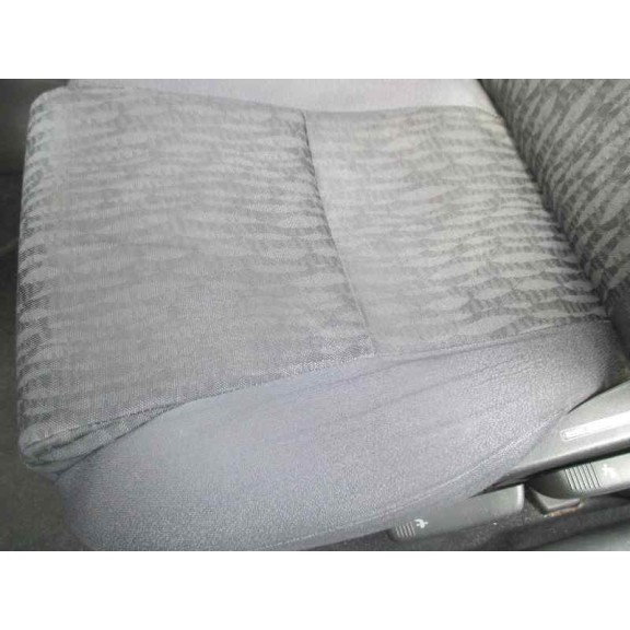 toyota corolla (e12) del año 2004