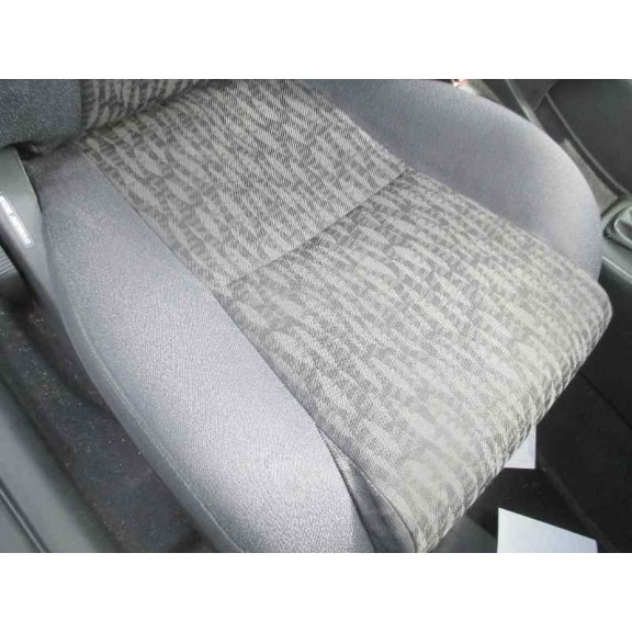 toyota corolla (e12) del año 2004