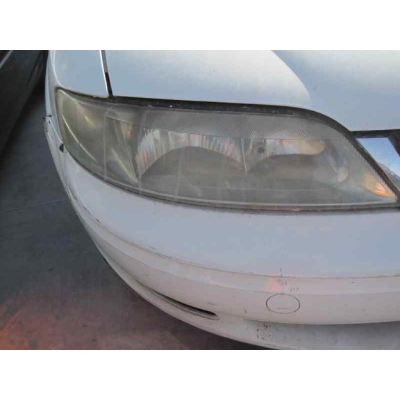 opel vectra b berlina del año 2001