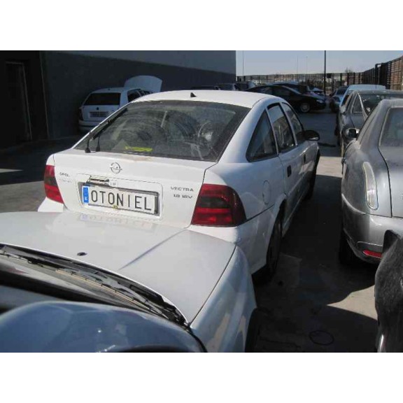 opel vectra b berlina del año 2001