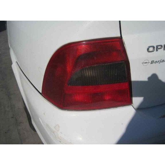 opel vectra b berlina del año 2001