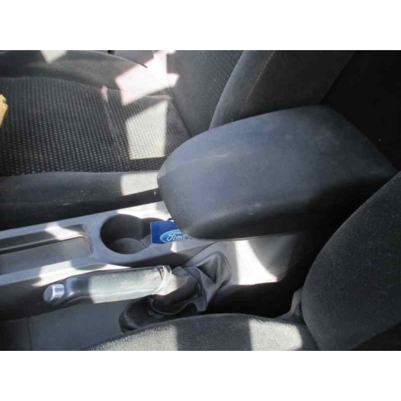 ford focus berlina (cap) del año 2006