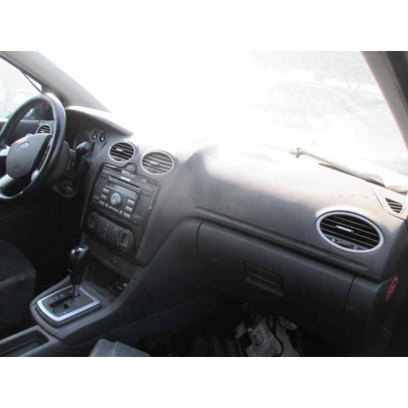 ford focus berlina (cap) del año 2006
