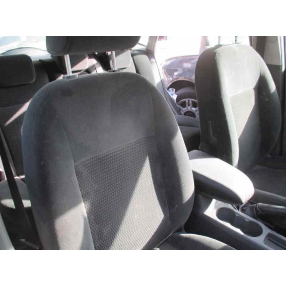 ford focus berlina (cap) del año 2006