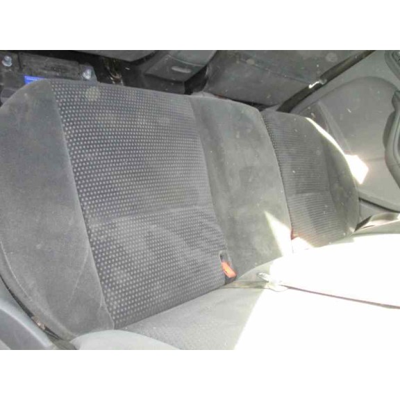 ford focus berlina (cap) del año 2006