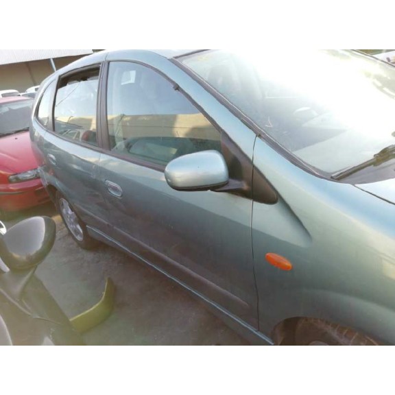 nissan almera tino (v10m) del año 2002