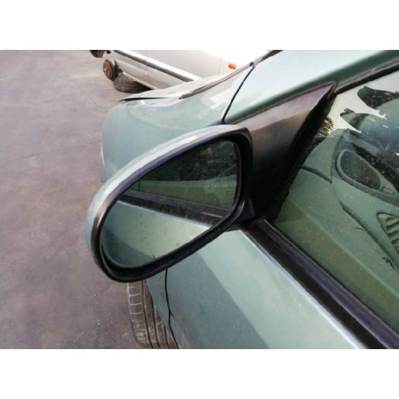 nissan almera tino (v10m) del año 2002