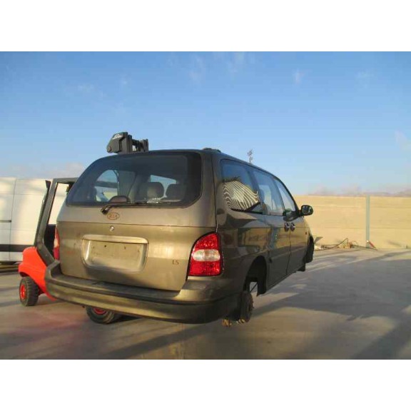 kia carnival del año 2001