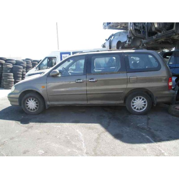 kia carnival del año 2001
