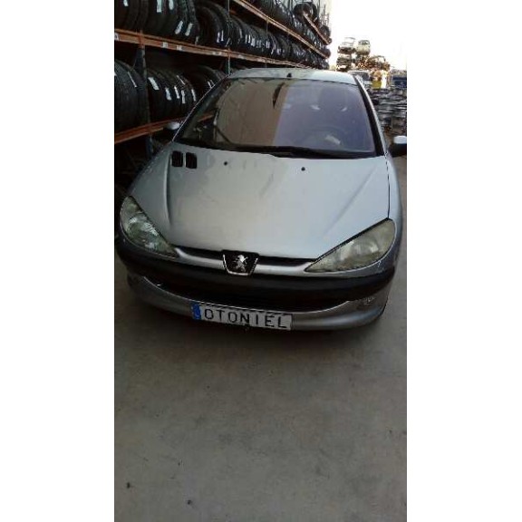 peugeot 206 berlina del año 2002