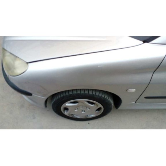 peugeot 206 berlina del año 2002