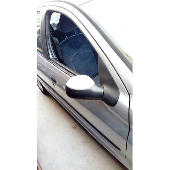 peugeot 206 berlina del año 2002