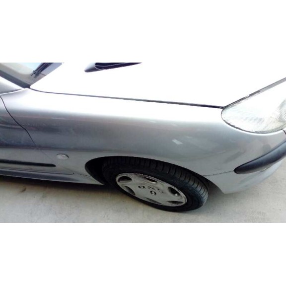 peugeot 206 berlina del año 2002