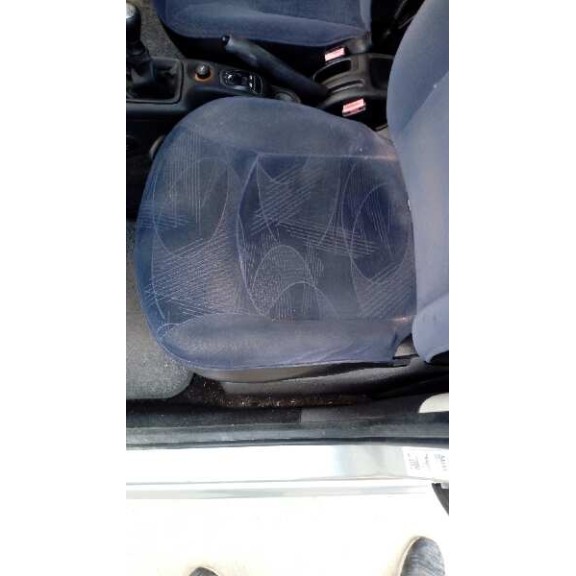 peugeot 206 berlina del año 2002