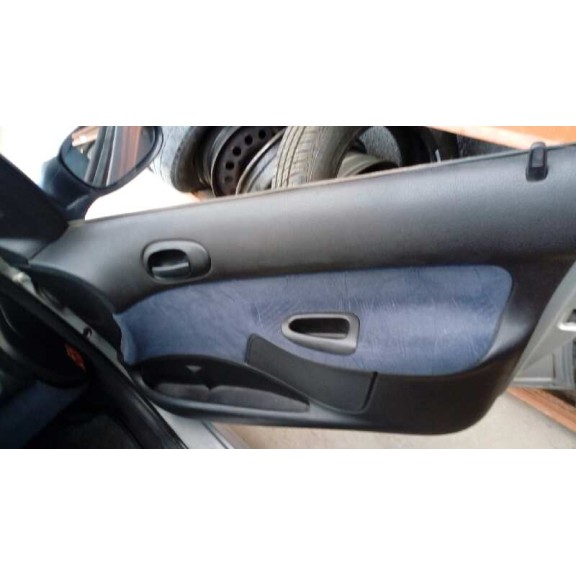 peugeot 206 berlina del año 2002