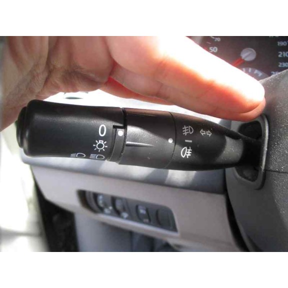 renault megane ii berlina 5p del año 2004