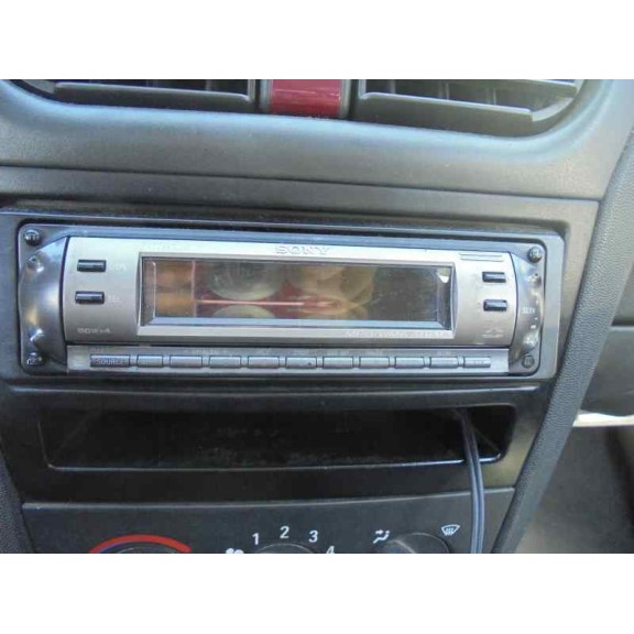 opel corsa c del año 2003