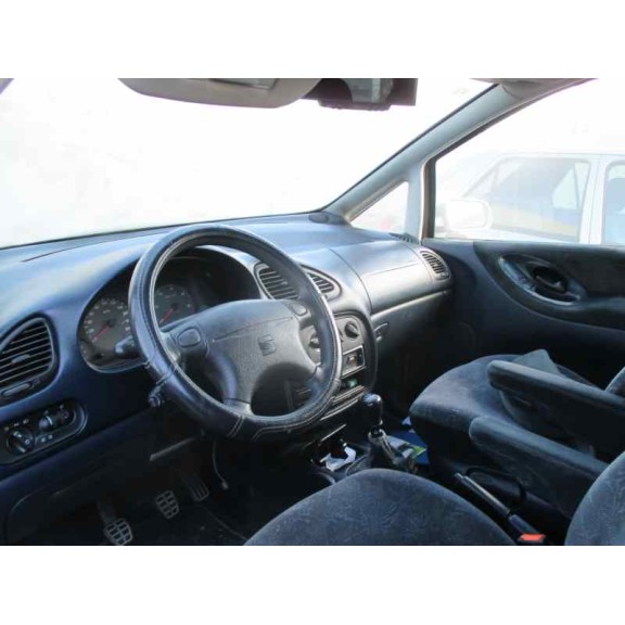 ford fiesta berlina (dx) del año 2001