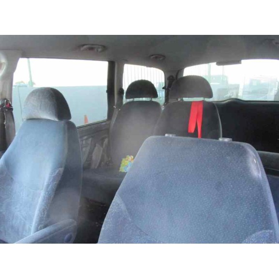 ford fiesta berlina (dx) del año 2001