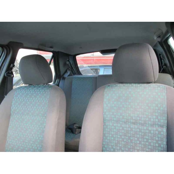 ford fiesta berlina (dx) del año 2001