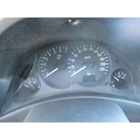 opel corsa c del año 2002