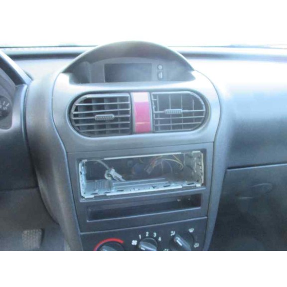 opel corsa c del año 2002