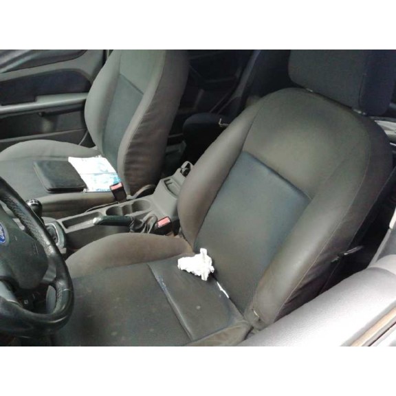 ford focus berlina (cap) del año 2005