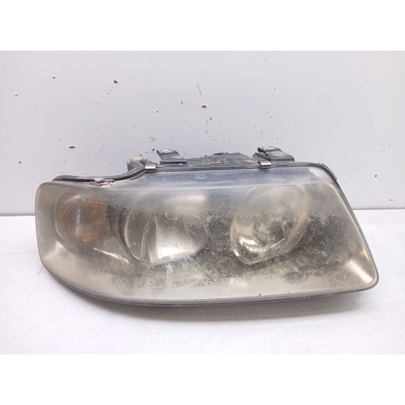 Recambio de faro derecho para audi a3 (8l1) 1.6 referencia OEM IAM   
