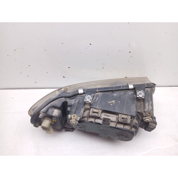 Recambio de faro izquierdo para audi a3 (8l1) 1.6 referencia OEM IAM   