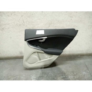 GUARNECIDO PUERTA TRASERA DERECHA 